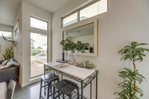 Modern Austin Townhome with Covered Patio, Balcony!