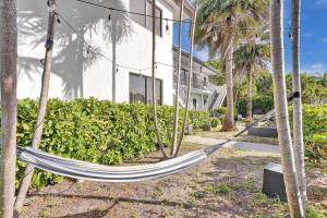 Waves On Walnut - Beach Access