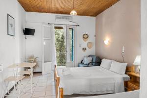 Oceanis Rooms