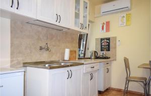 Nice Apartment In Rydzewo With Wifi