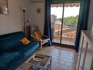 Appartements Appartement Le Lavandou, 2 pieces, 5 personnes - FR-1-677-23 : photos des chambres