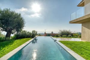 Villas 3 Bedroom renovated villa with astonishing sea view : photos des chambres