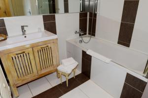 Hotels Le Chene Pendragon : photos des chambres