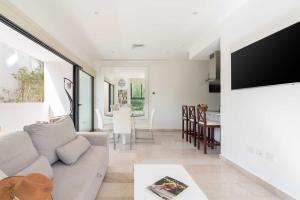 Mexication Beach Bliss: Stylish Playa Getaway