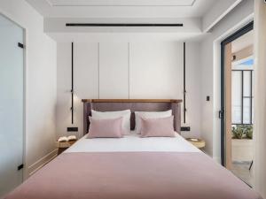 Standard Single Room room in Avra City Hotel