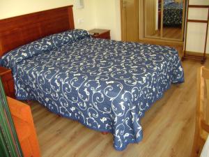 Deluxe Double Room with Balcony room in Hostal Santa Baia