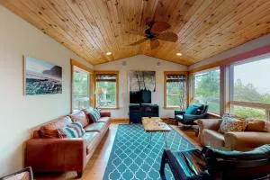 Treasure Chest - Neahkahnie Beach