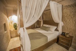 Helike Cave Suites