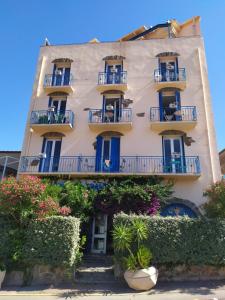 Appartements La Grande Bleue proche plages et centre : photos des chambres