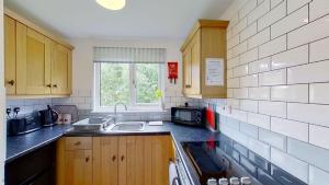 36 Strawberry Hill, Tolroy Manor