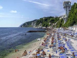 Cosy apartment in Ancona near the beach