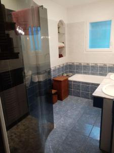 Villas Jolie maison en plein pays vert. : photos des chambres
