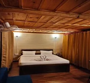 Shivalik Resorts - Dharāsu