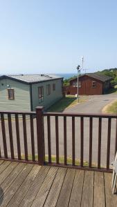 Holiday Lodge, sleeps 4, with sea & countryside views