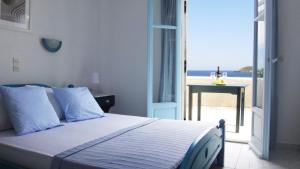 Blue & Sea Studios Apartments