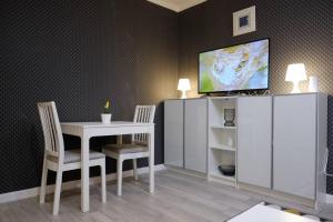 Joy City Stay Versului 8