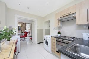 Bryanston Apartments