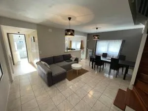 Maison centre bourg à 50m de la plage - Cherrueix