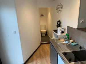 B&B / Chambres d'hotes Chambre d'hotes NATURISTE Le Jardin Des Hirondelles : photos des chambres