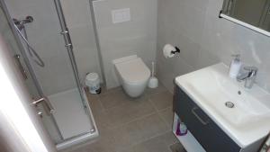 Apartment Jere with private parking