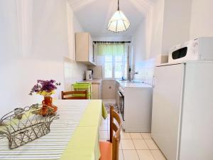 Mary Loo Apartments Rab