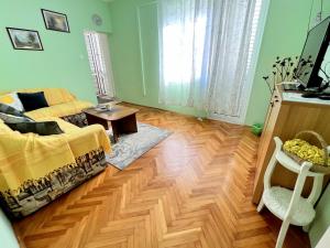 Mary Loo Apartments Rab