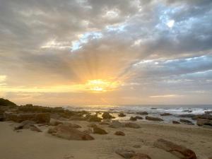 La Corsica 15, Uvongo