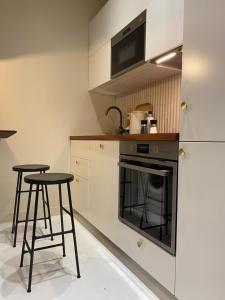 WELCOMING, LOVELY, CALM & CENTRALLY LOCATED FLAT