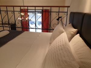 GOLDEN APARTMENTS with Lift - OLD TOWN