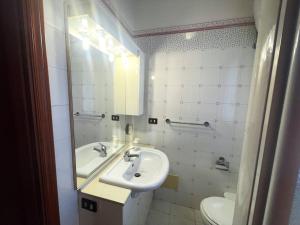 Apt. Montesanto Sunset, 300Mt from city centre. img5