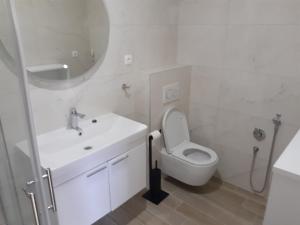 Apartments with parking space Jelsa, Hvar - 13513