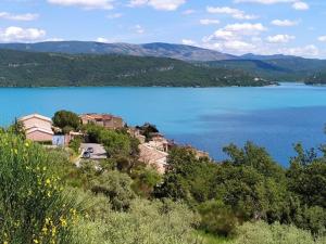 Maisons de vacances Gorges du Verdon : Guest house avec piscine : photos des chambres