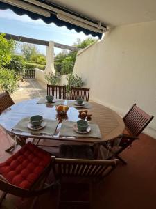 Spacieux appartement, grande terrasse, accès plage
