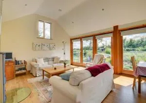 Akenfield Cottage, Letheringham - Charsfield