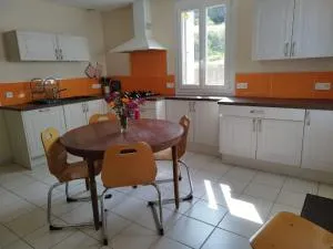 AU PIED DU MOULIN - Scillé