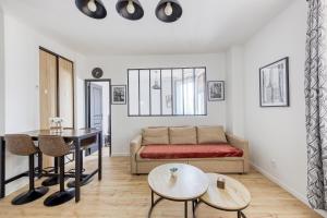 KB25 - Métro 14 et le Métro 7 à 6 minutes à pied Emplacement stratégique plus parking gratuit