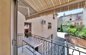 Maisons de vacances Amazing home in Bedoin with WiFi and 3 Bedrooms : photos des chambres