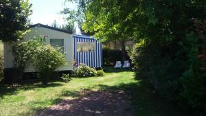 Campings **** MH 40 m² 2 CH CLIM LV LL WIFI TERRASSE VELOS BB ANCV LAC FORET LANDES : photos des chambres