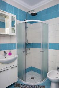 Apartments by the sea Rogoznica - 10268