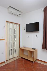 Apartments by the sea Selce, Crikvenica - 18195