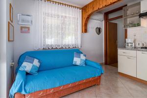 Apartments with parking space Baska, Krk - 20125