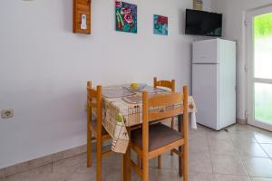 Apartments with parking space Baska, Krk - 20125