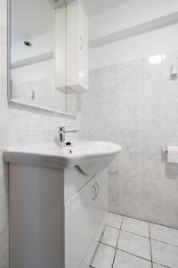 Apartments with parking space Mrljane, Pasman - 20056