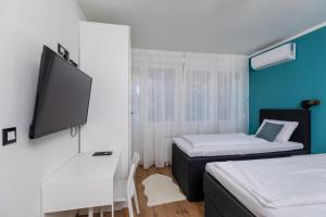 Apartments with WiFi Karlovac - 20990
