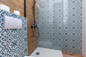 Apartments with WiFi Karlovac - 20990