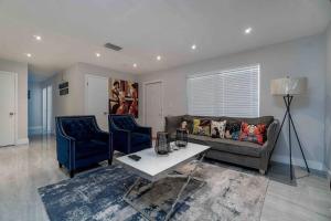 Heart of Miami Luxury Home 4BR Pool 5 Min Beach