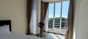 IB Villas Mountain View