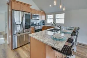 Luxurious Historic Renovated Bungalow DT Rapid City with Private Patio - Blackhawk