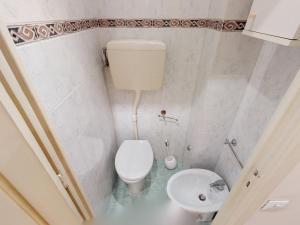 Agréable 2P moderne en centre-ville proche mer avec balcon - FR-1-196-333