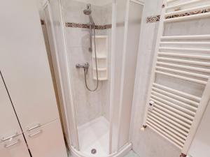 Agréable 2P moderne en centre-ville proche mer avec balcon - FR-1-196-333